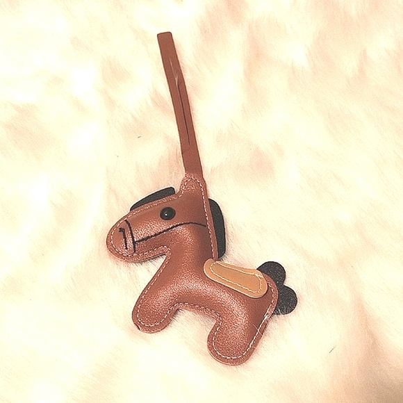 Vegan Brown Leather Horse-Shaped Bag Accessory - Picture 4 of 4